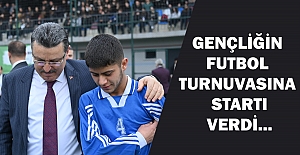 Gençliğin Futbol Turnuvasına Startı Verdi...